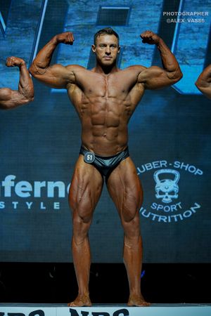 CLASSIC PHYSIQUE НОВИЧКИ